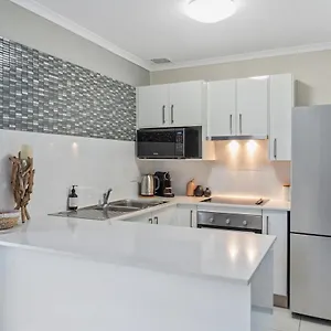 https://nautilus-noosa-holiday-resort.queenslandhotels.net